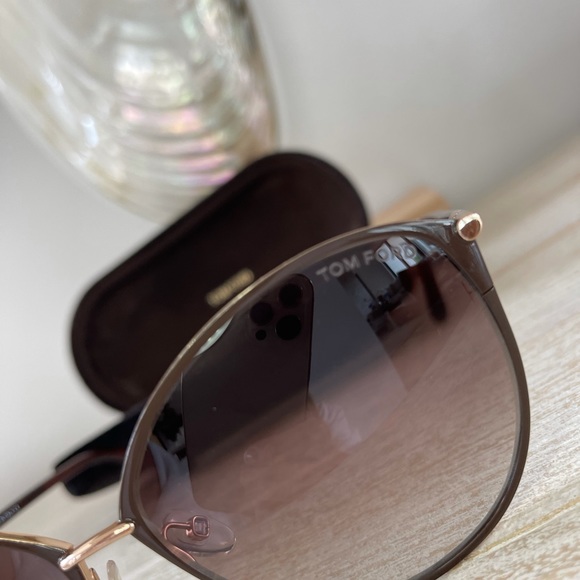 Tom Ford Miranda Sunglasses - Picture 4 of 8